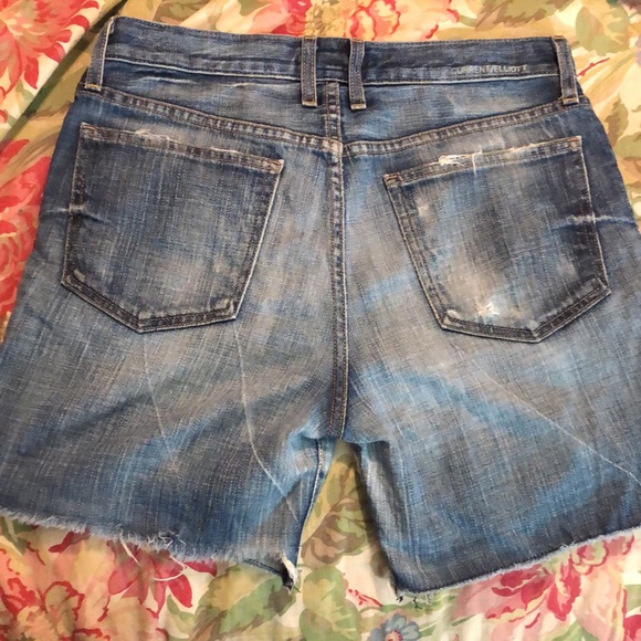 CURRENT ELLIOTT size 26 Stretch Denim Shorts 5”’ Inseam Soft Light Distress 5Pkt - Picture 2 of 12